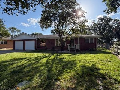 1336 Van Fleet Ln, Great Bend, KS, 67530