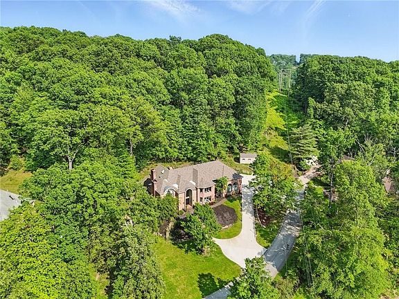 2nd image of 559 Normandy Ct