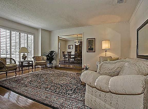 4th image of 7008 Miramar Cir