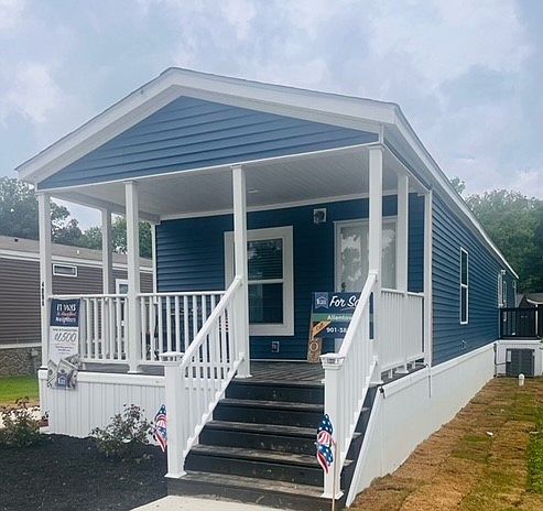 Exterior Image-0-Clayton 98 Allentown
