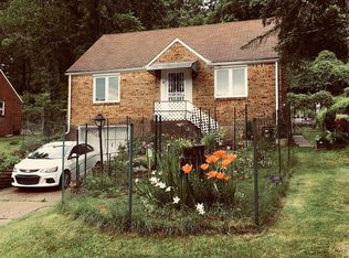 14 Hardwood Rd, Pittsburgh, PA 15235