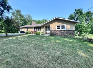 W10652 Shanks Rd, Portage, WI 53901