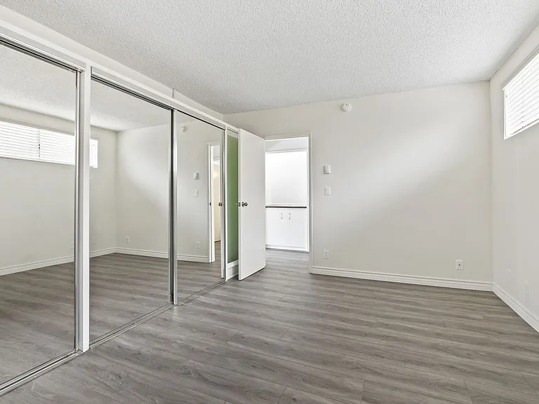 1002 12th St in Santa Monica - North of Wilshire Blvd! — Photo 12