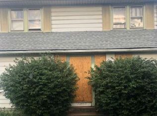 7 Peninsula Blvd, Hempstead, NY 11550