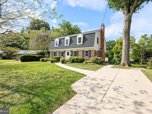 3rd image of 11729 Devilwood Dr