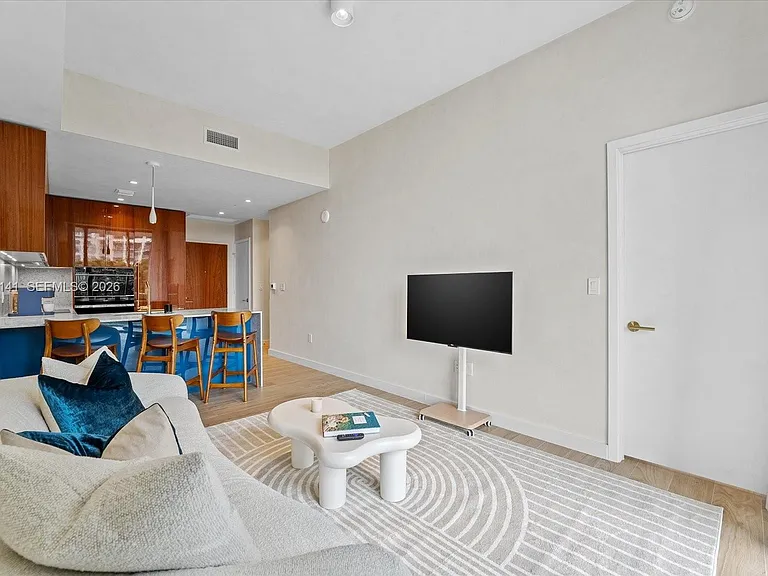 2678 Tigertail Ave #315 — Photo 7