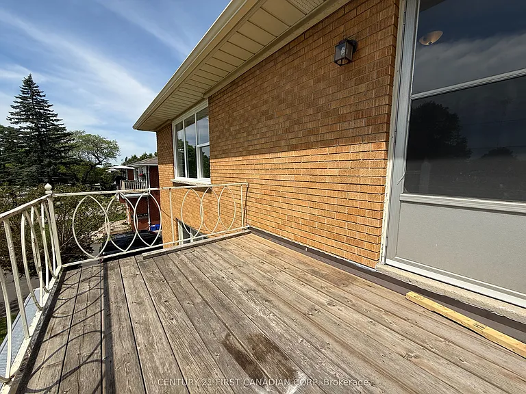 228 Burnside Dr #3 — Photo 20