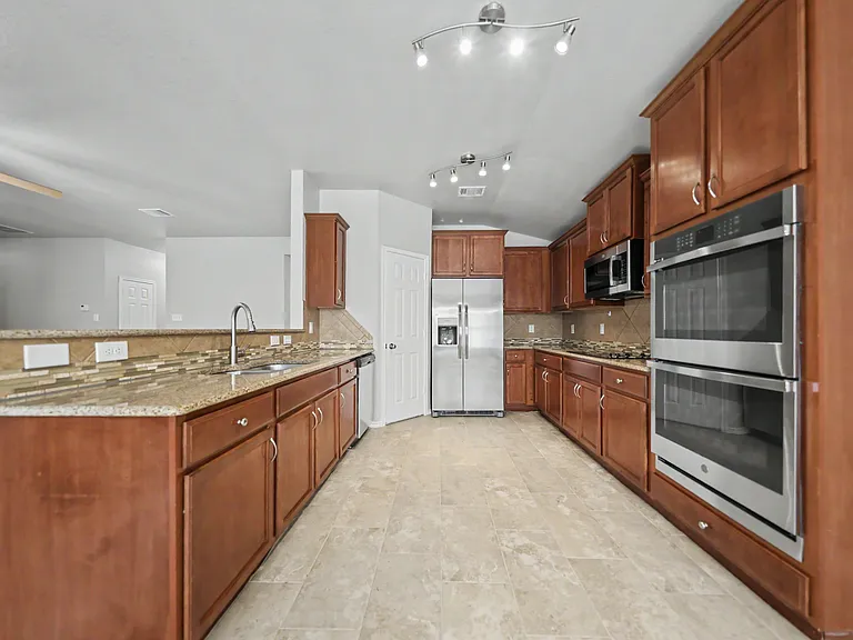 5405 Rimes Ct — Photo 4