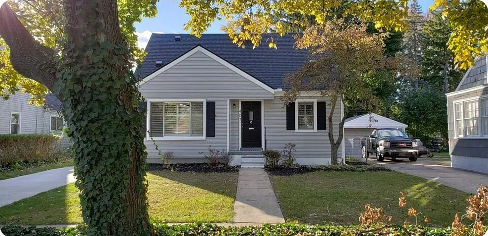 3 bed, 1300 sqft, $5,000 — Photo 2