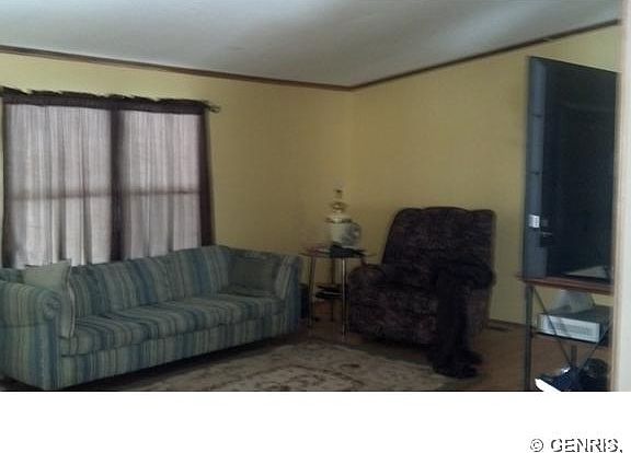3rd image of 707 Pebble Dr