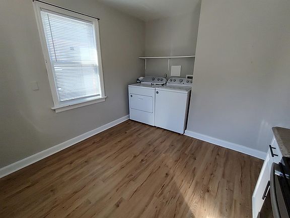 3rd image of 1287 W Ocean View Ave #2