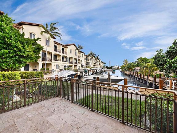 2nd image of 3149 Waterside Cir #3149