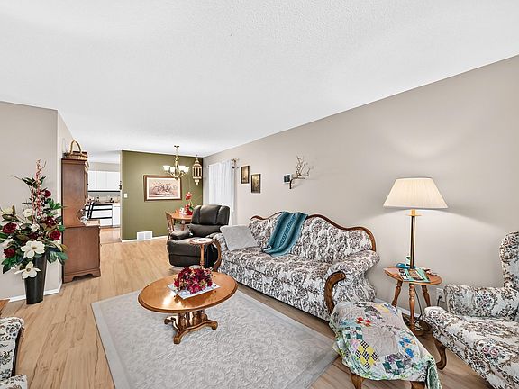 3rd image of 4319 27th St NW