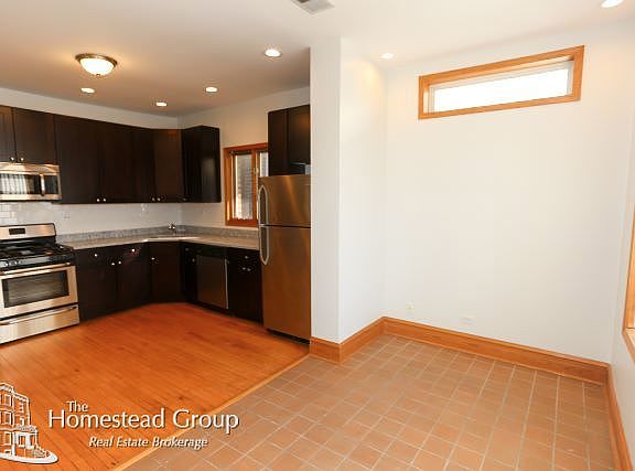 3rd image of 3541 N Claremont Ave #2N