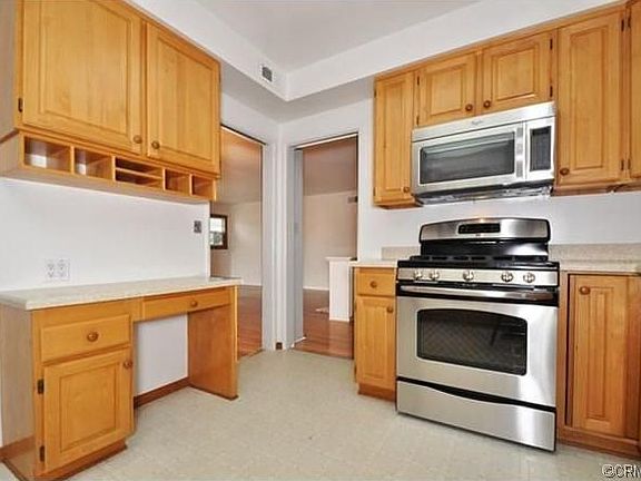 4th image of 1940 W 180th Pl