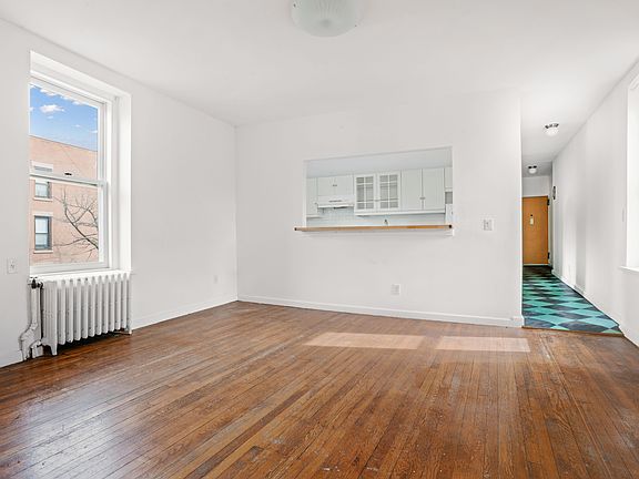 4th image of 236 6th Ave #6
