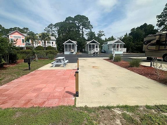 3rd image of 816 Haven Ct #816