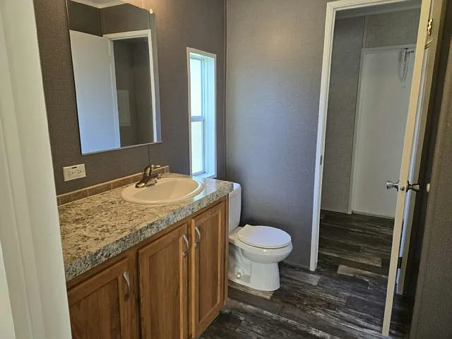 3 bed, 2.0 bath, 1040 sqft, $1,850 — Photo 3