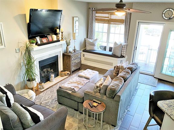 3rd image of 457 West Ave #1