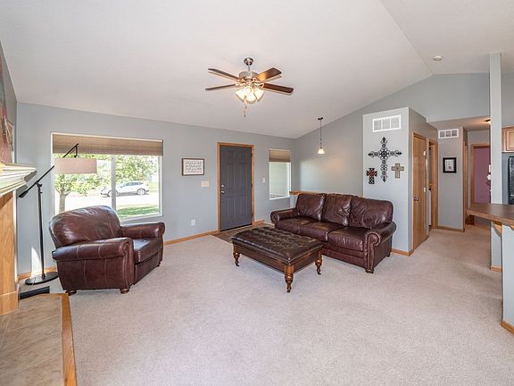 5th image of 2522 N Woodridge St
