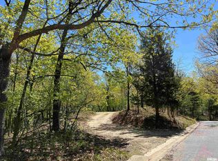 N Upper Skyline Dr, Peoria, IL 61614