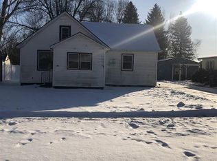 415 W Michigan Ave, George, IA 51237