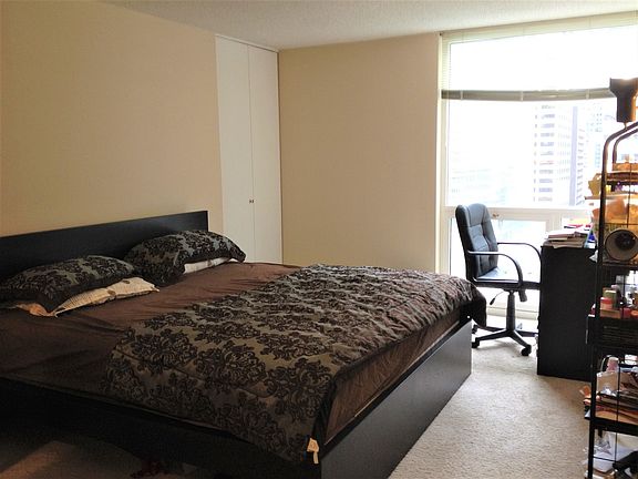 5th image of 200 N Dearborn St Unit 2007
