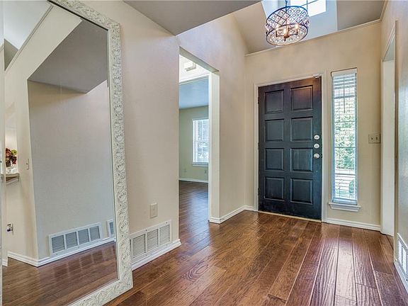4th image of 500 Glenn Ln