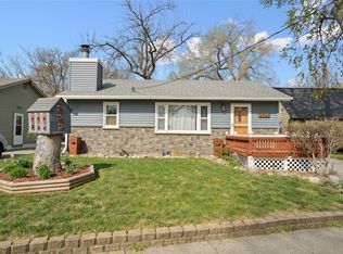 2904 Sampson St, Des Moines, IA 50313