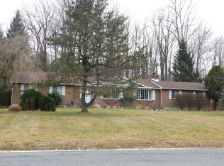 2227 Whitetail Ct, Stroudsburg, PA 18360