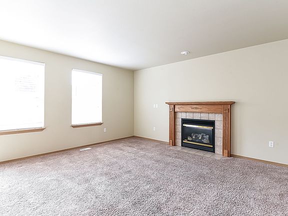 4th image of 8728 198th St E