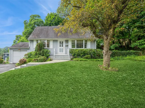 5 Hillaire Place, Nanuet, NY 10954