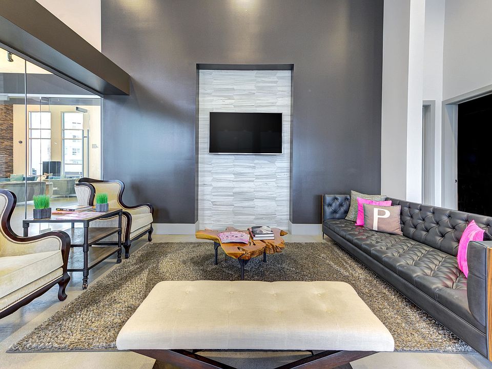 Leasing Office