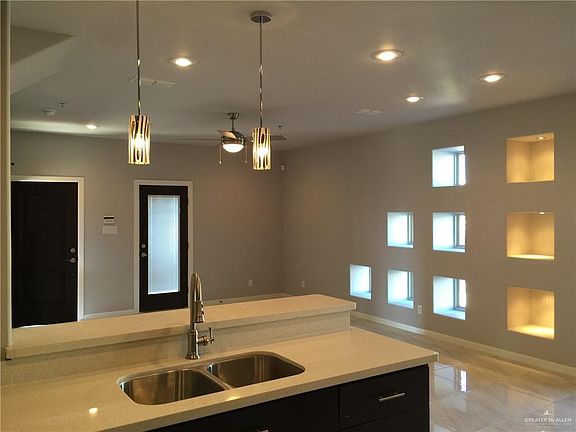 5th image of 1204 E Camellia Ave