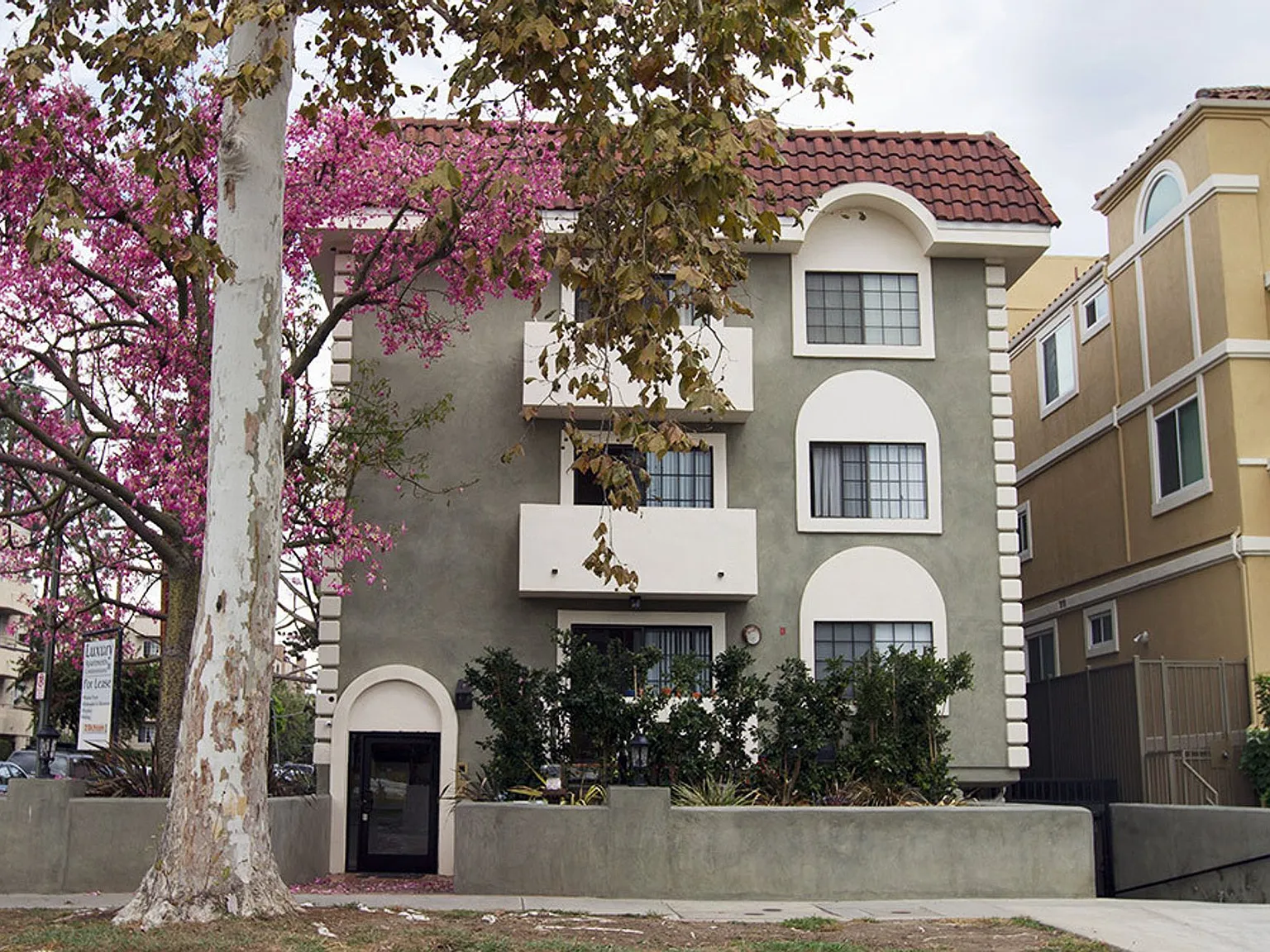 3600 Empire Apartments — Photo 1