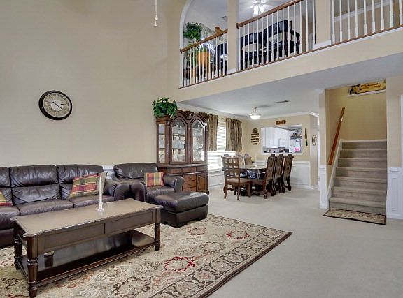 3rd image of 114 Palmer Ct
