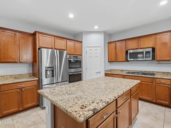 668 W Calle Ocarina, Sahuarita, AZ 85629