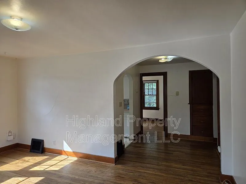 Pullman-Sunnyside Hill — Photo 4