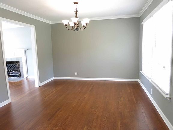 3rd image of 27 Sunnyside Dr