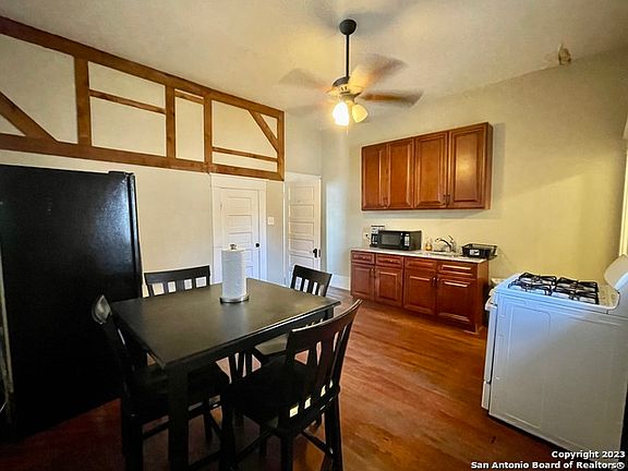 3rd image of 319 E Euclid Ave Unit 2