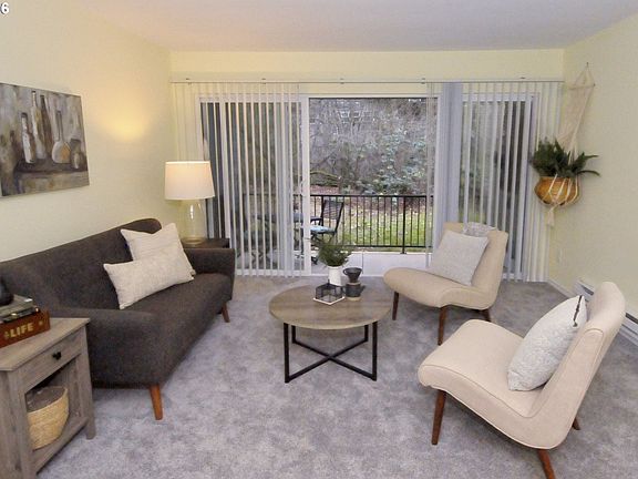 4th image of 4418 SW Dickinson St #43