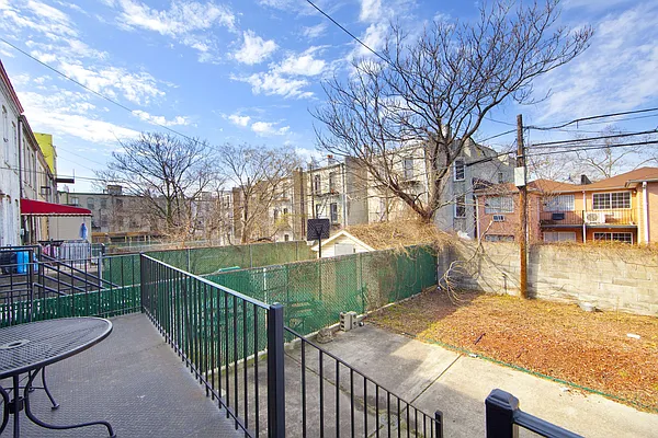 Rented by Bold New York | media 10