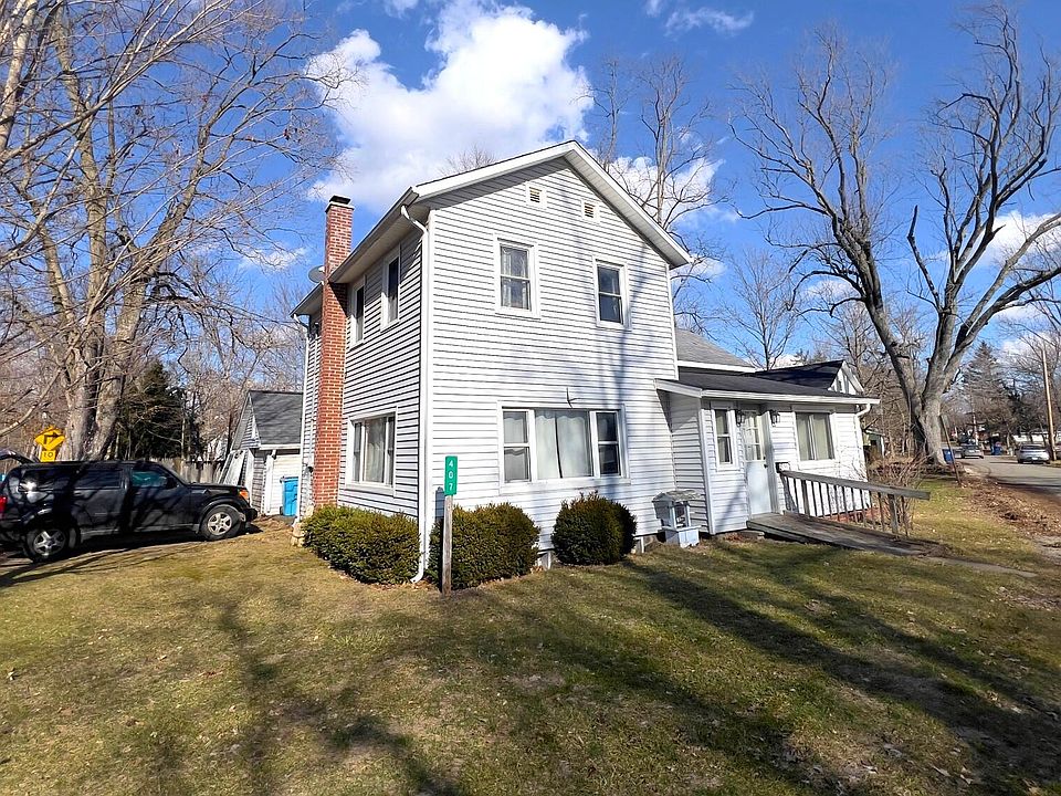 1st image of 407 Barry St