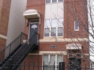 917 S Kedzie Ave #B, Chicago, IL 60612