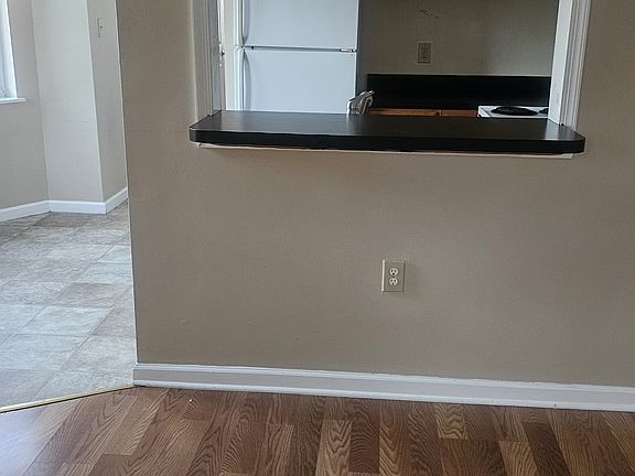 4th image of 1363 Gorsuch Ave Floor 2