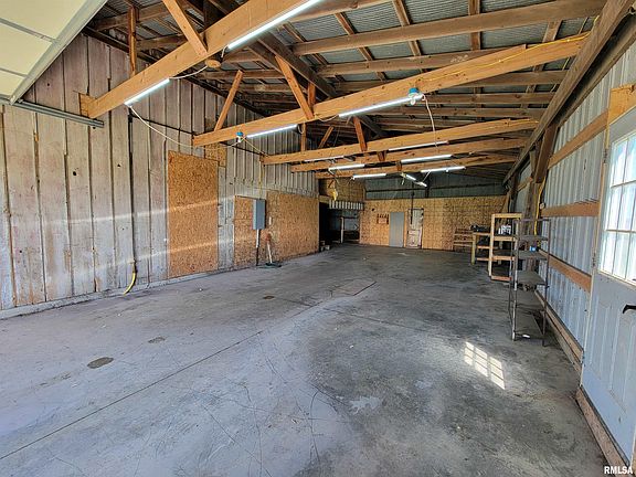 4th image of 1696 County Road 2250 E