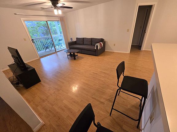 3rd image of 120 Carrington Ln APT 208
