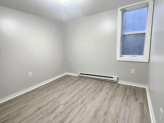 4th image of 318 W Main St #1