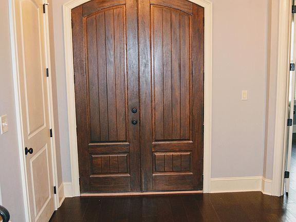 2nd image of 131 Courtland Dr