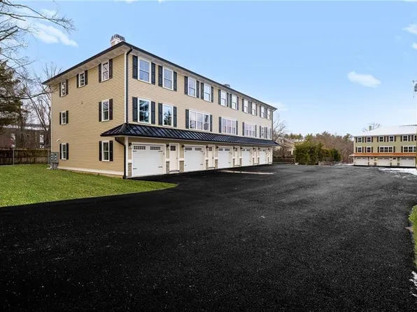 95 Farnum Pike Unit 1, Smithfield, RI 02917